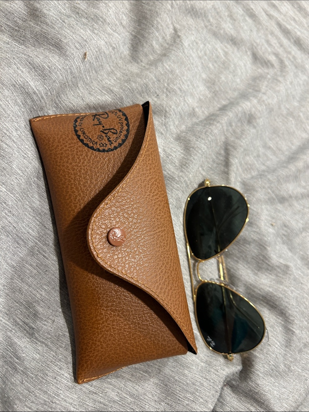 Ray-Ban Gold Aviator Sunglasses with Brown Case